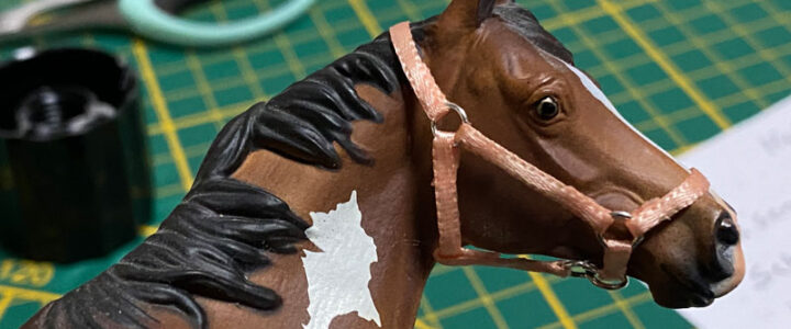 Bastelanleitung für ein Halfter im Maßstab 1:22,5 Bastelanleitung für ein Halfter im Maßstab 1:22,5